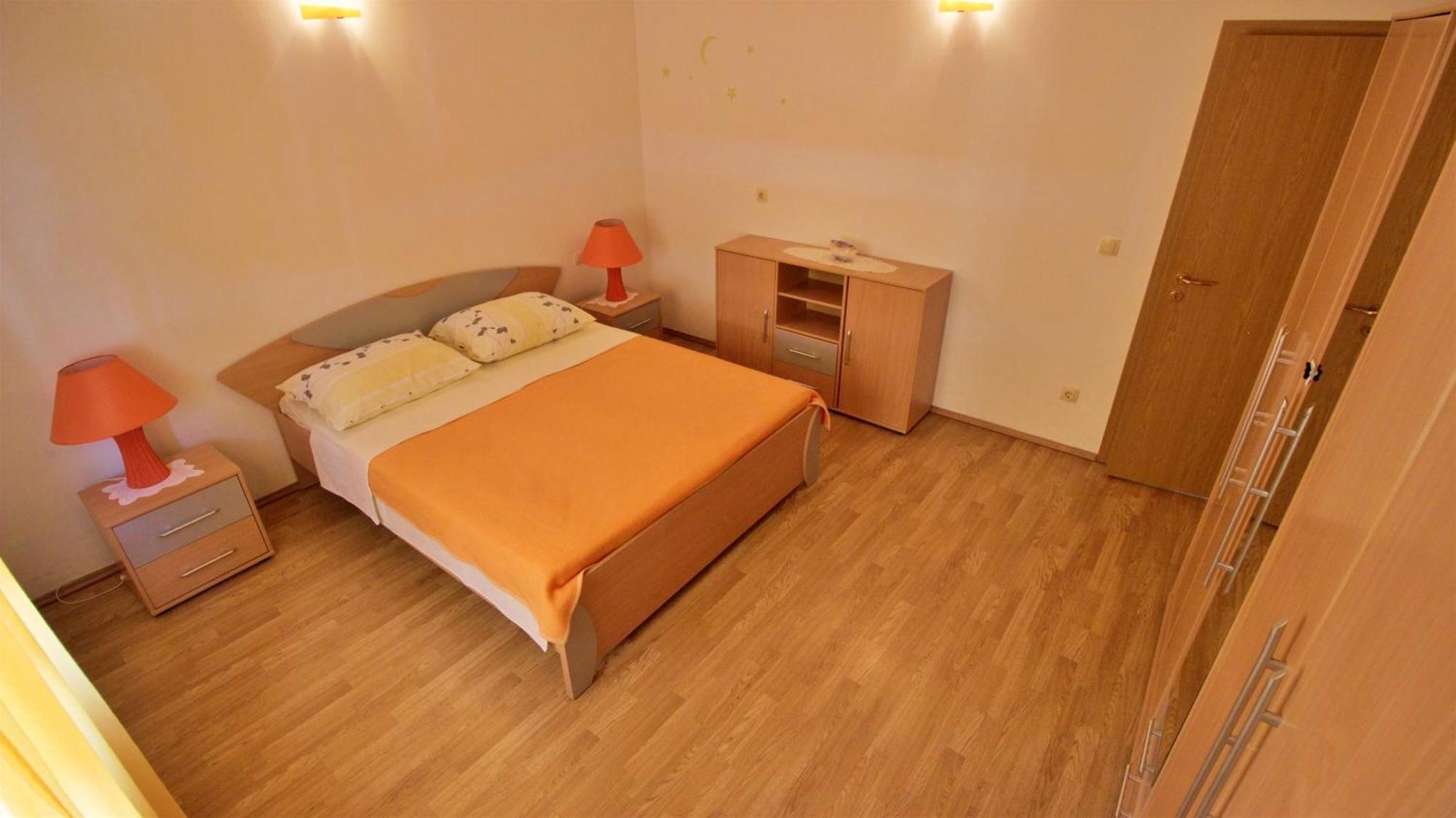 Apartments Marusic オミシュ エクステリア 写真