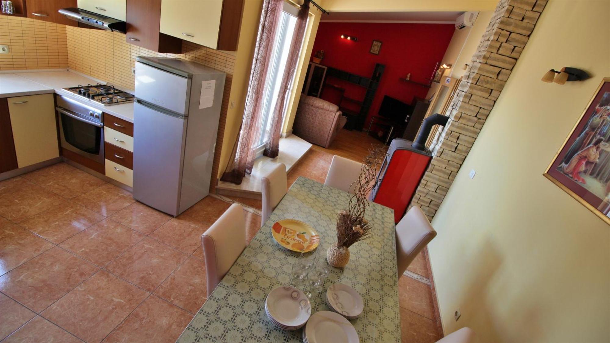 Apartments Marusic オミシュ エクステリア 写真
